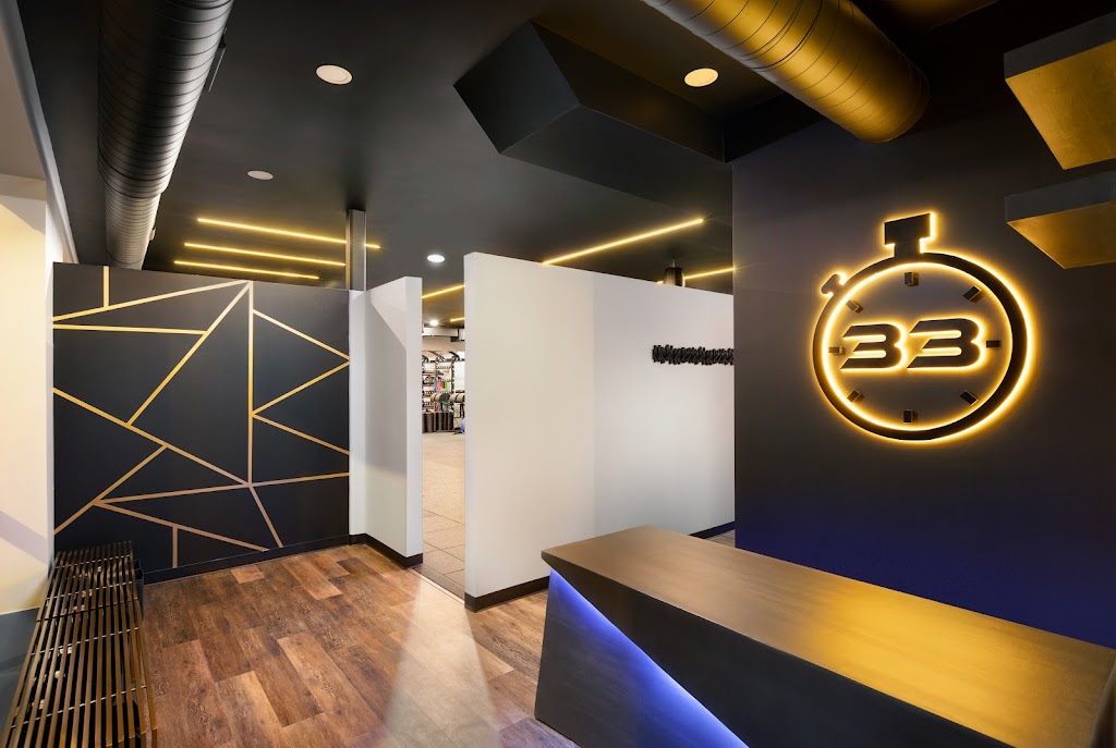  Club33 Fitness Studio