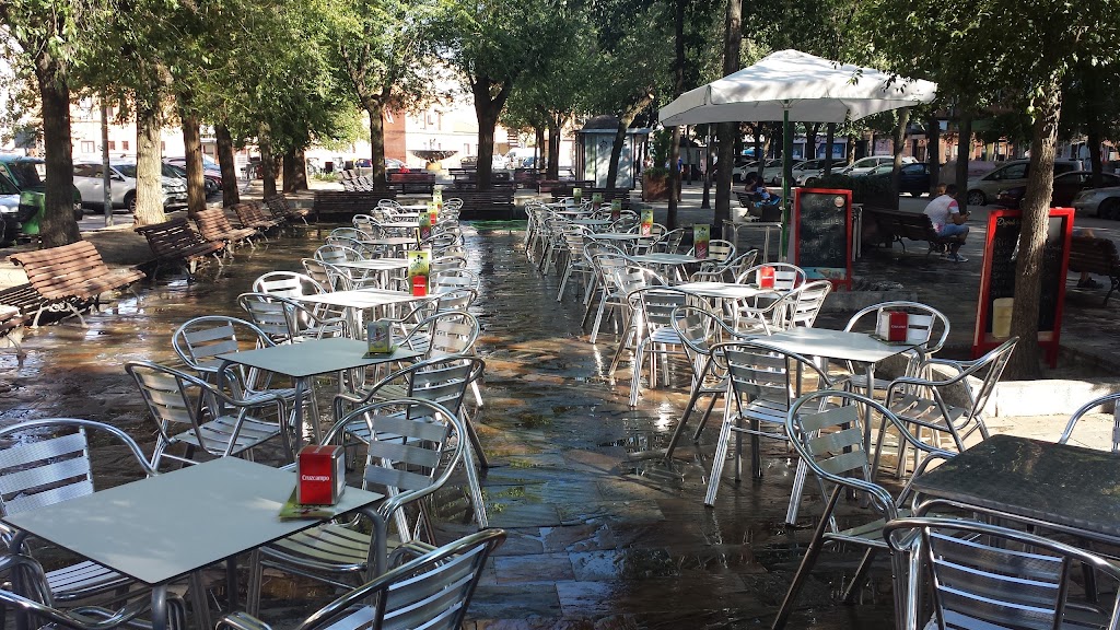 Oasis Cafeteria — Ambiente