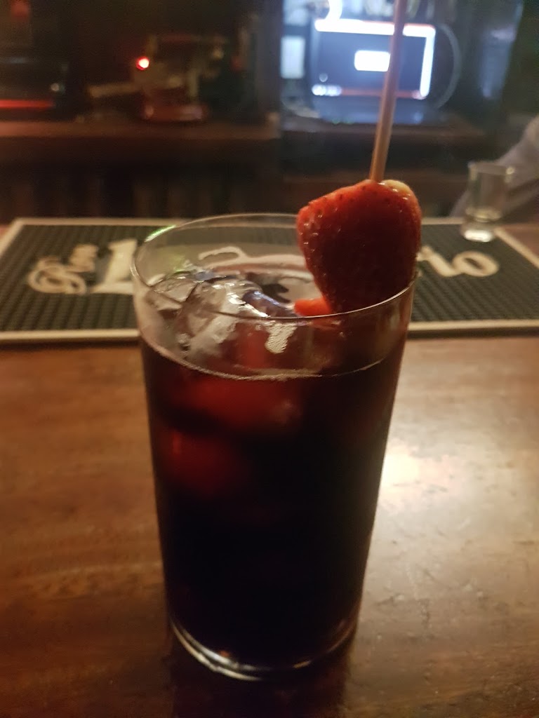 Bar Chaparral — Comida y bebida