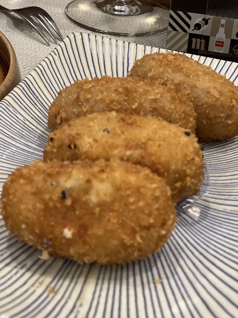La Espada — Comida y bebida