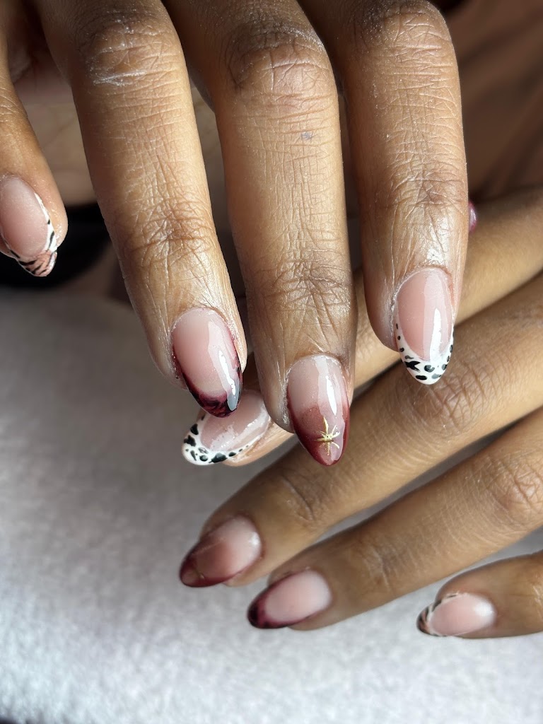 Lolo's Studio de Unas y Pestanas perfectas | Depilacion | Spa