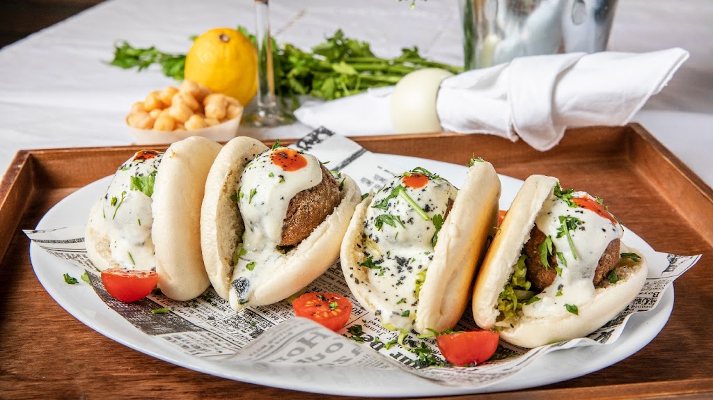 Restaurant Mitica La Vella — Comida y bebida
