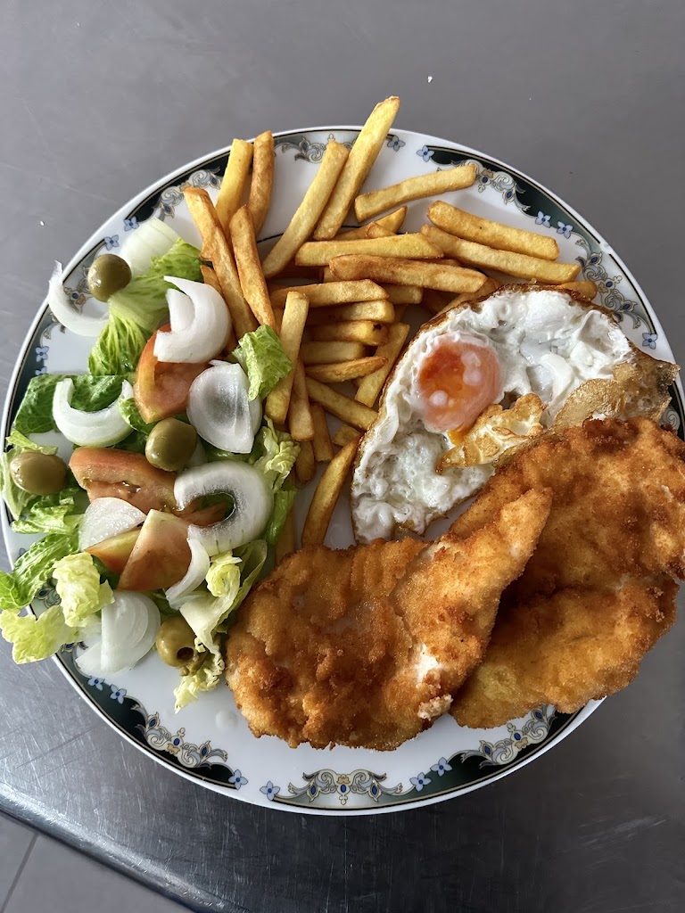 Restaurante Cafeteria Valdeherrera — Comida y bebida