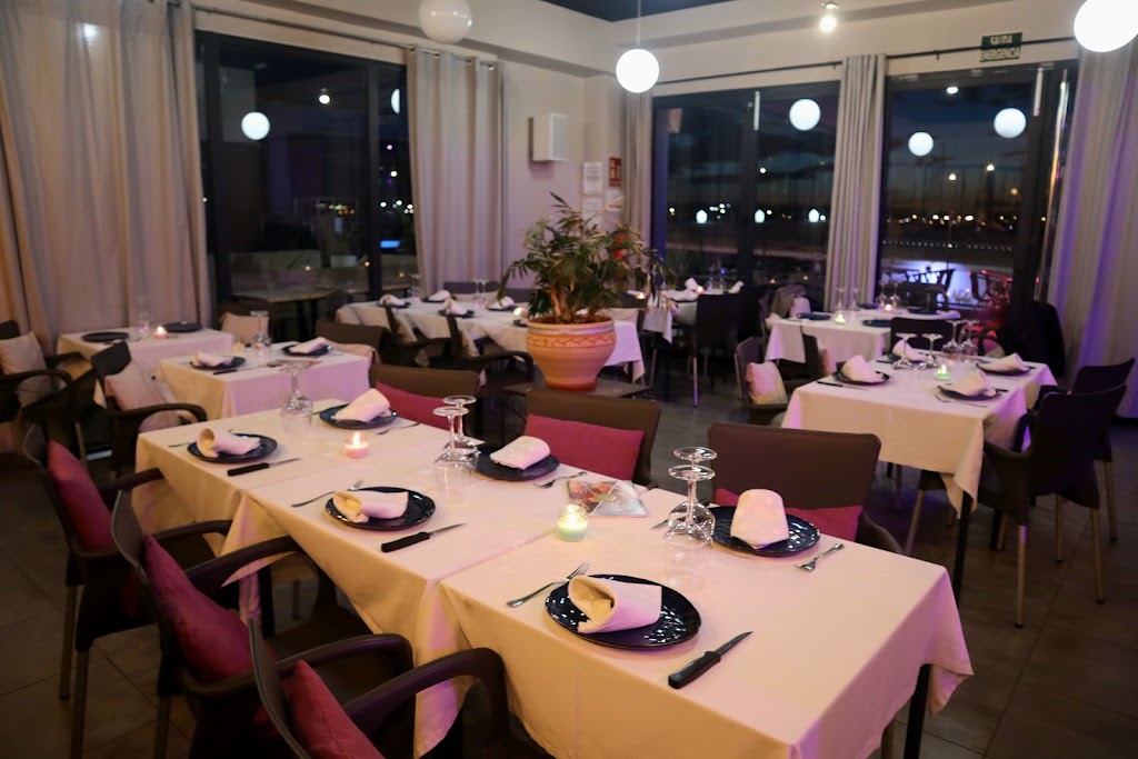 Restaurante LES PLANCHES — Ambiente
