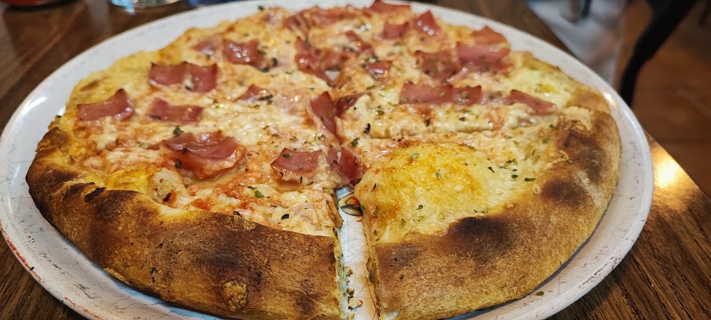 Pizzeria Estadio Talavera — Pizza