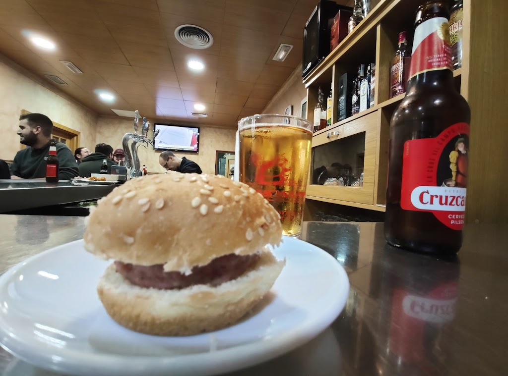 Bar Granada II — Comida y bebida