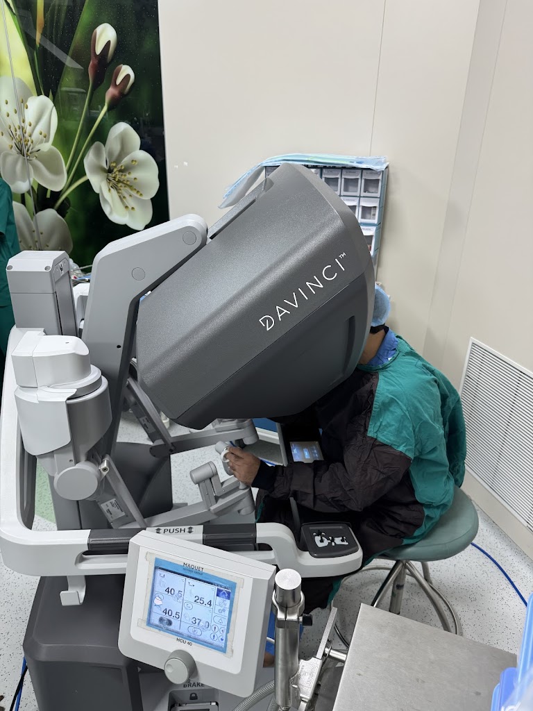 Dr. Dr Saurabh Varshney