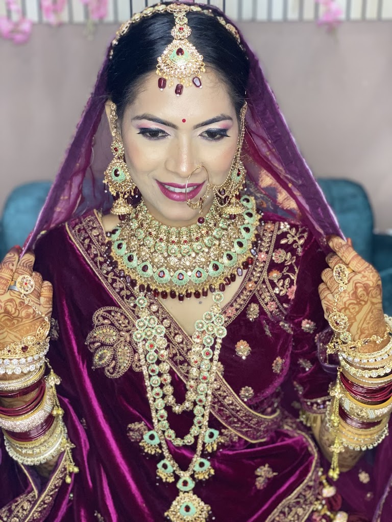 Look At Me Bridal Studio Academy