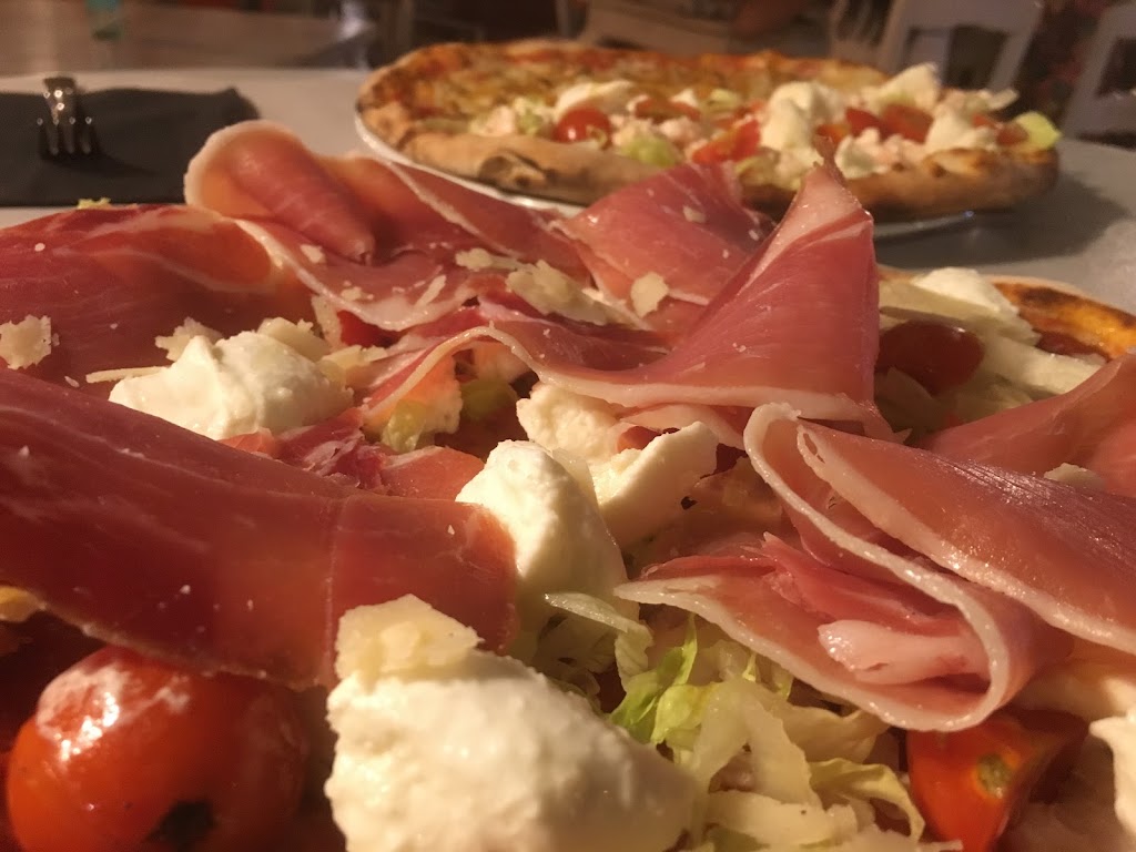Pizze e Capricci Restaurante — Comida y bebida