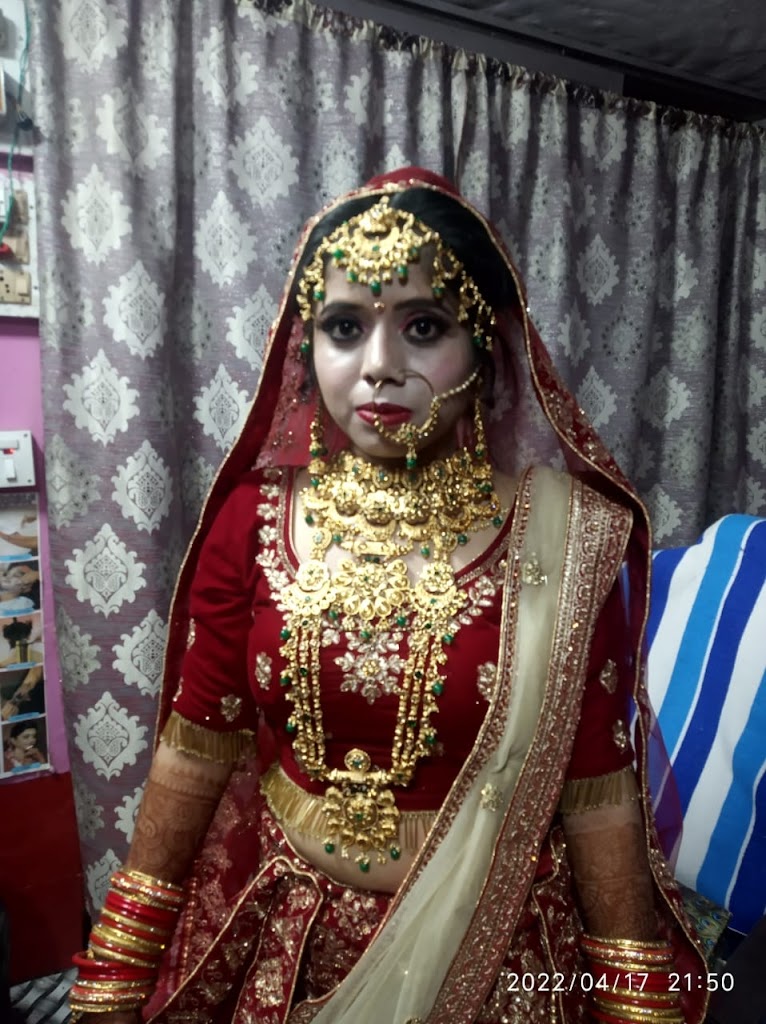 Sakhi Beauty Parlour