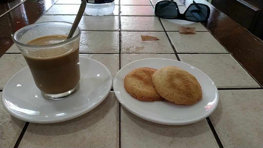 Bar Cafeteria Alcazaba — Comida y bebida