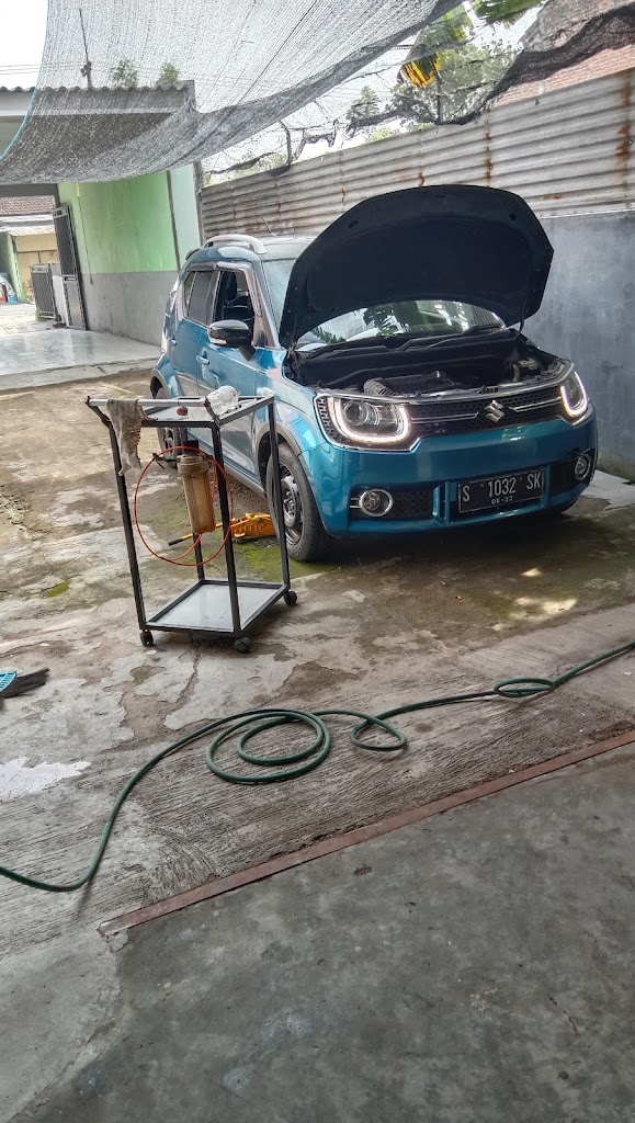 Bengkel mobil injeksi. "AFAF JAYA MOTOR"