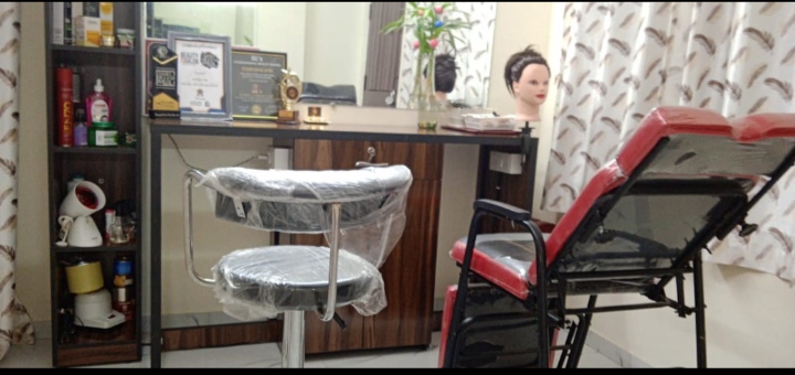 Gargi Beauty Parlour