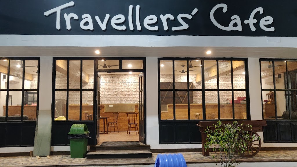 Traveller S Cafe Bhatta Falls
