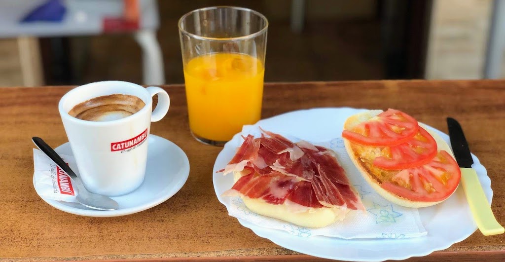 Meson Casa Pablo — Comida y bebida