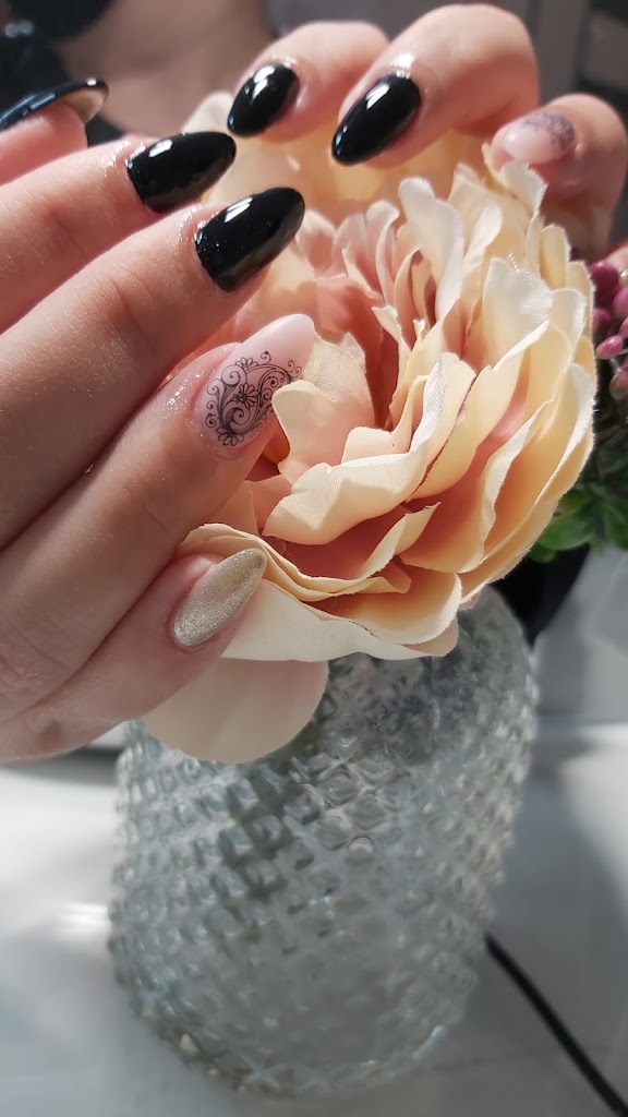 Beauty Center Montemar — Manicura