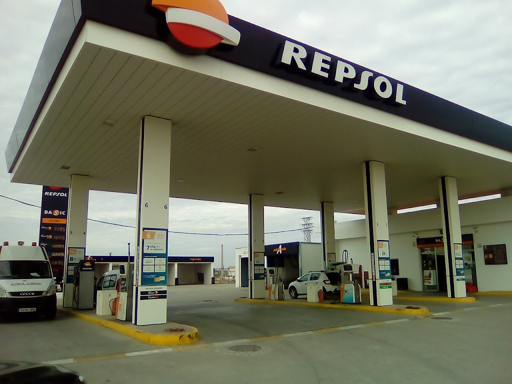 Estacion de Servicio Repsol — Exterior