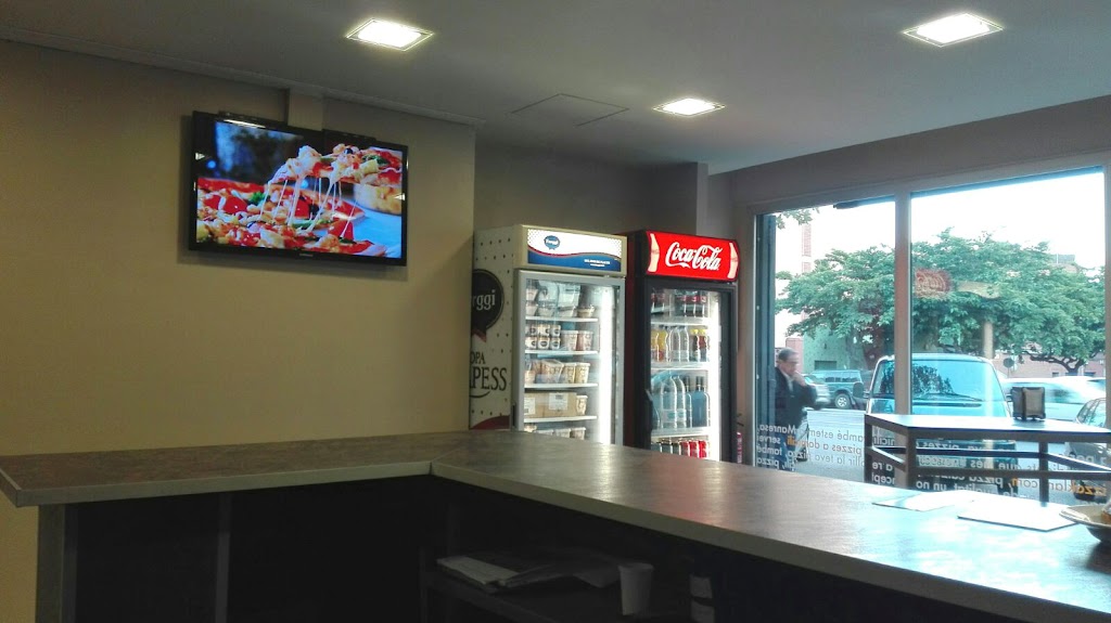 Pizzaklam Igualada — Ambiente