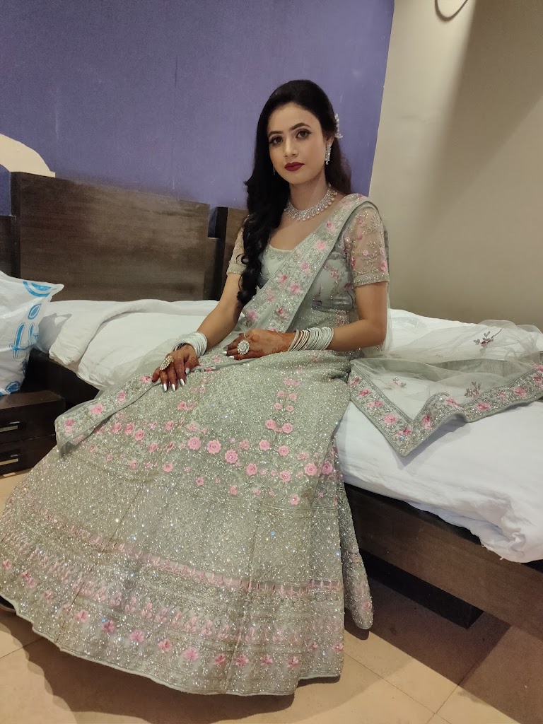 Kiran Beauty Parlour