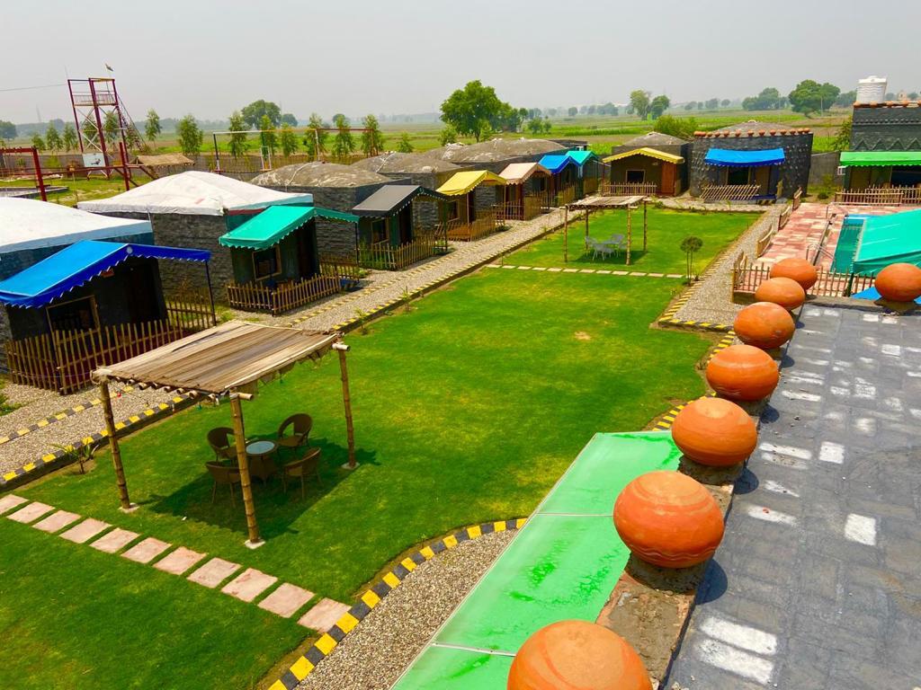 Mera Gaon Mera Desh