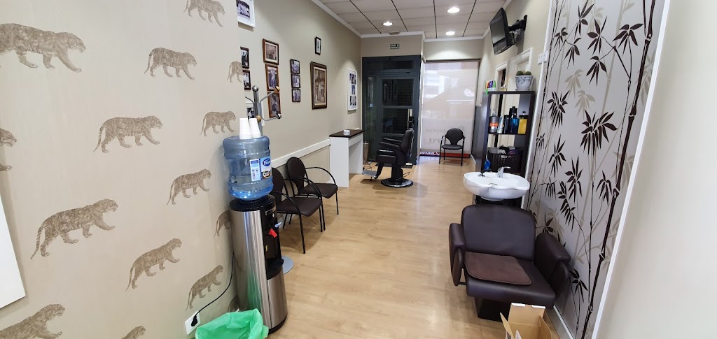 PELUQUERIA SAURA — Interior