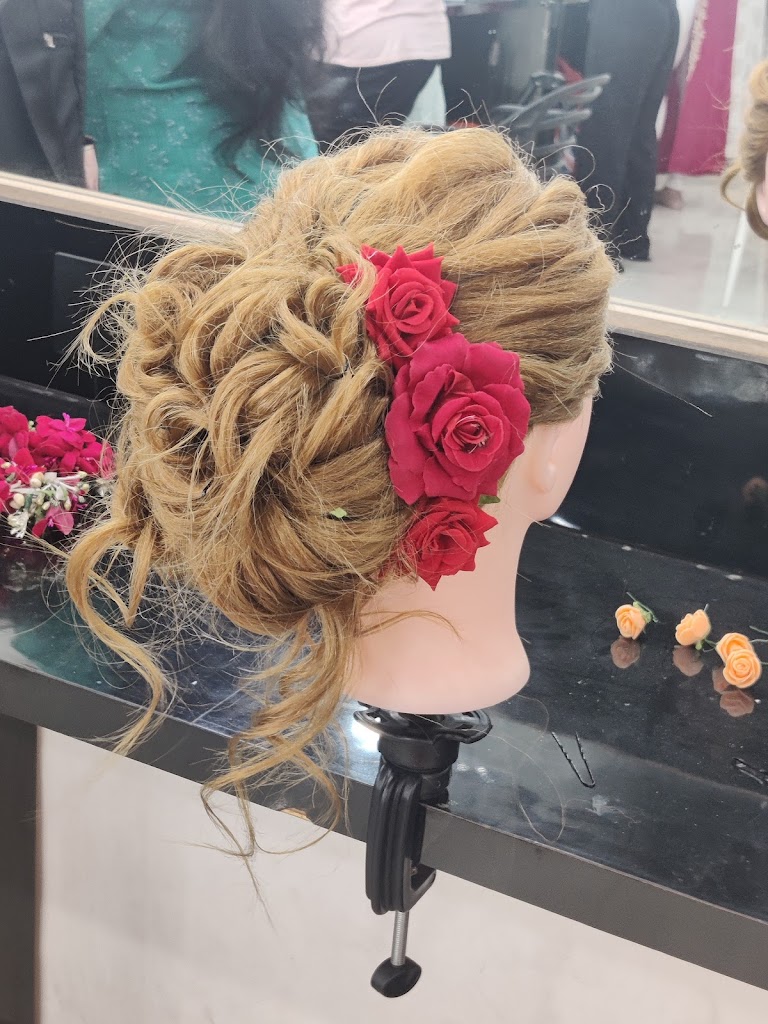 Look At Me Beauty Salon