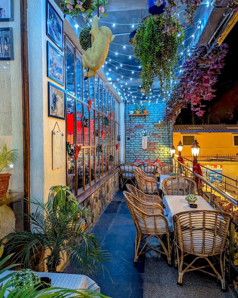 Slake Cafe Best Italian Restaurant In Dehradun Best Cafe In Dehradun Best Cafe Best Coffee Shop Old Rajpur Road Doon