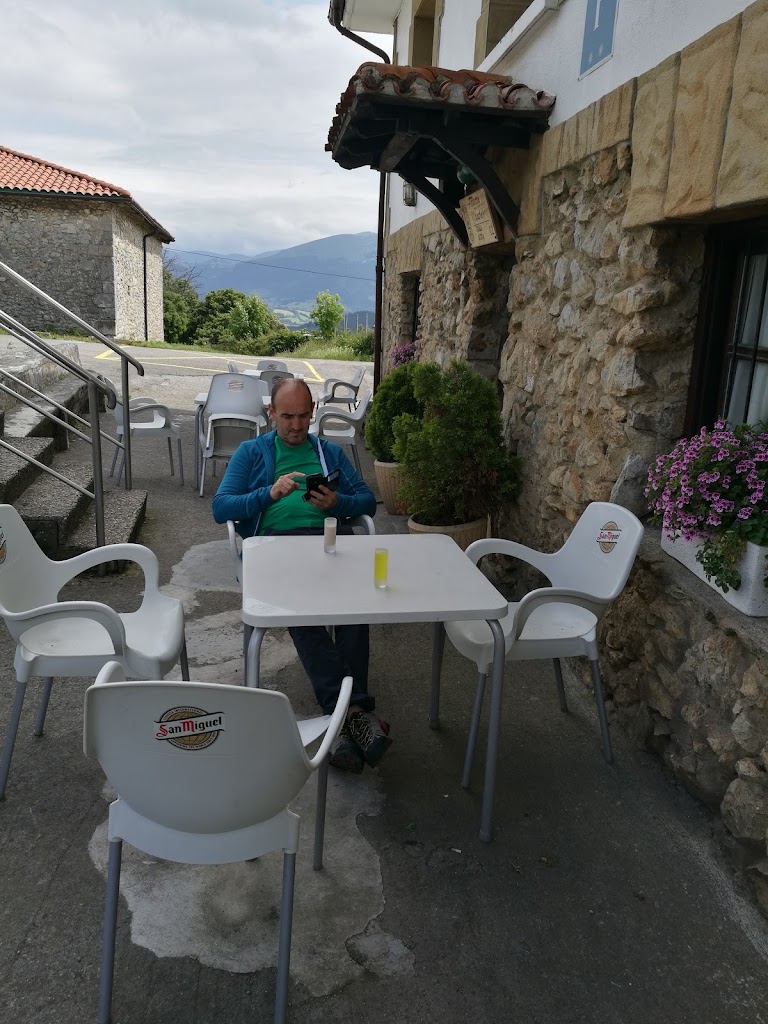 Restaurante y pension Uxarte - ARRASATE / MONDRAGON — Ambiente