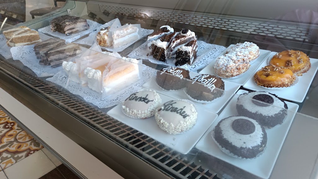Cafeteria Pasteleria Santa Ana — Comida y bebida
