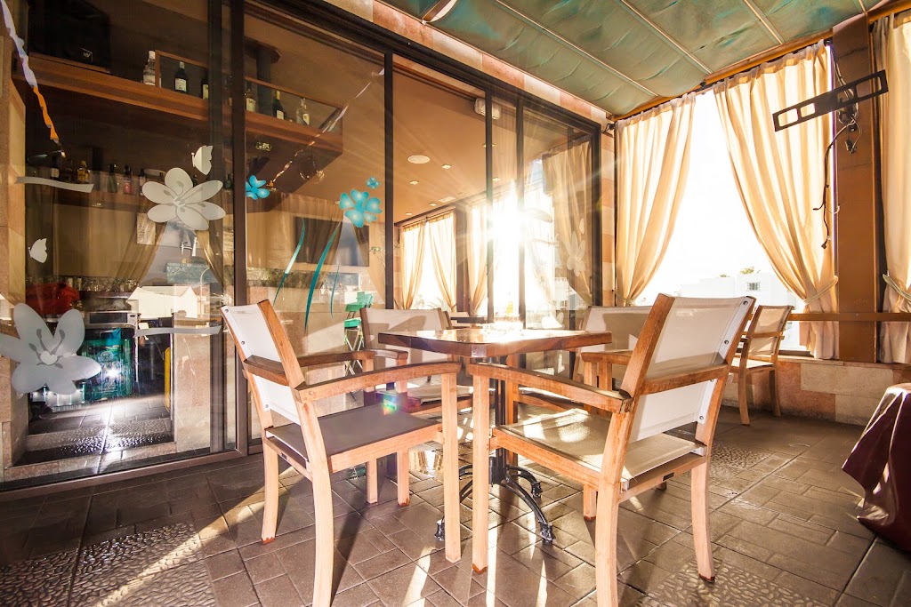 Eliro Cafe Bar — Ambiente