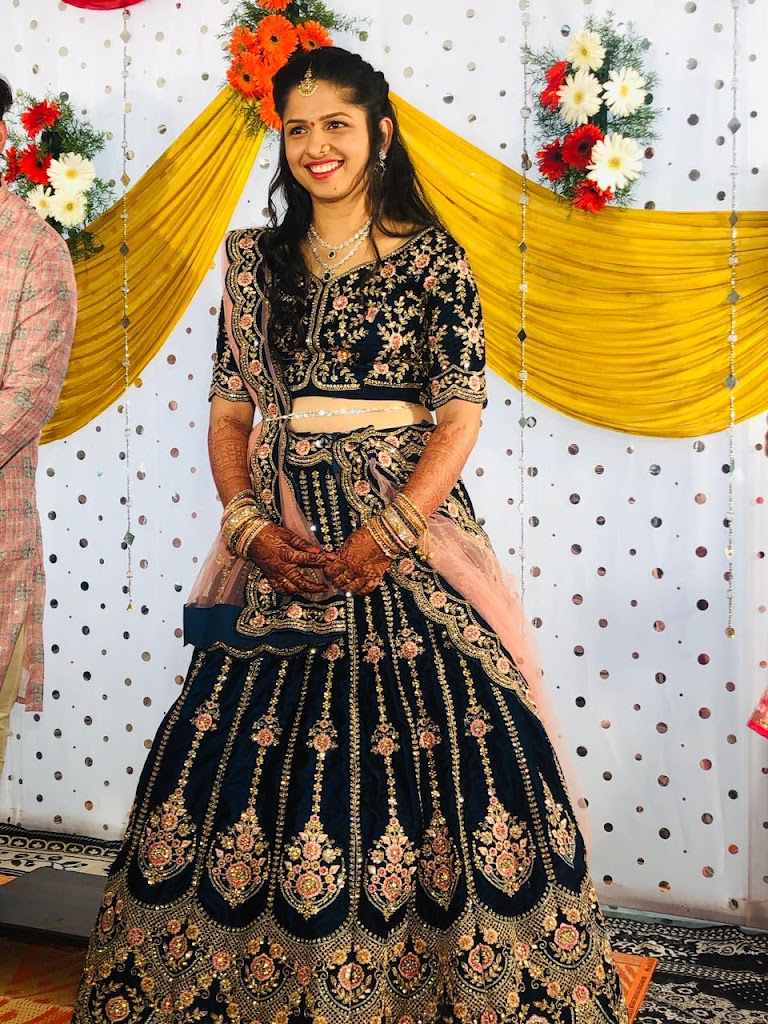 Akhila S Ladies Beauty Parlour