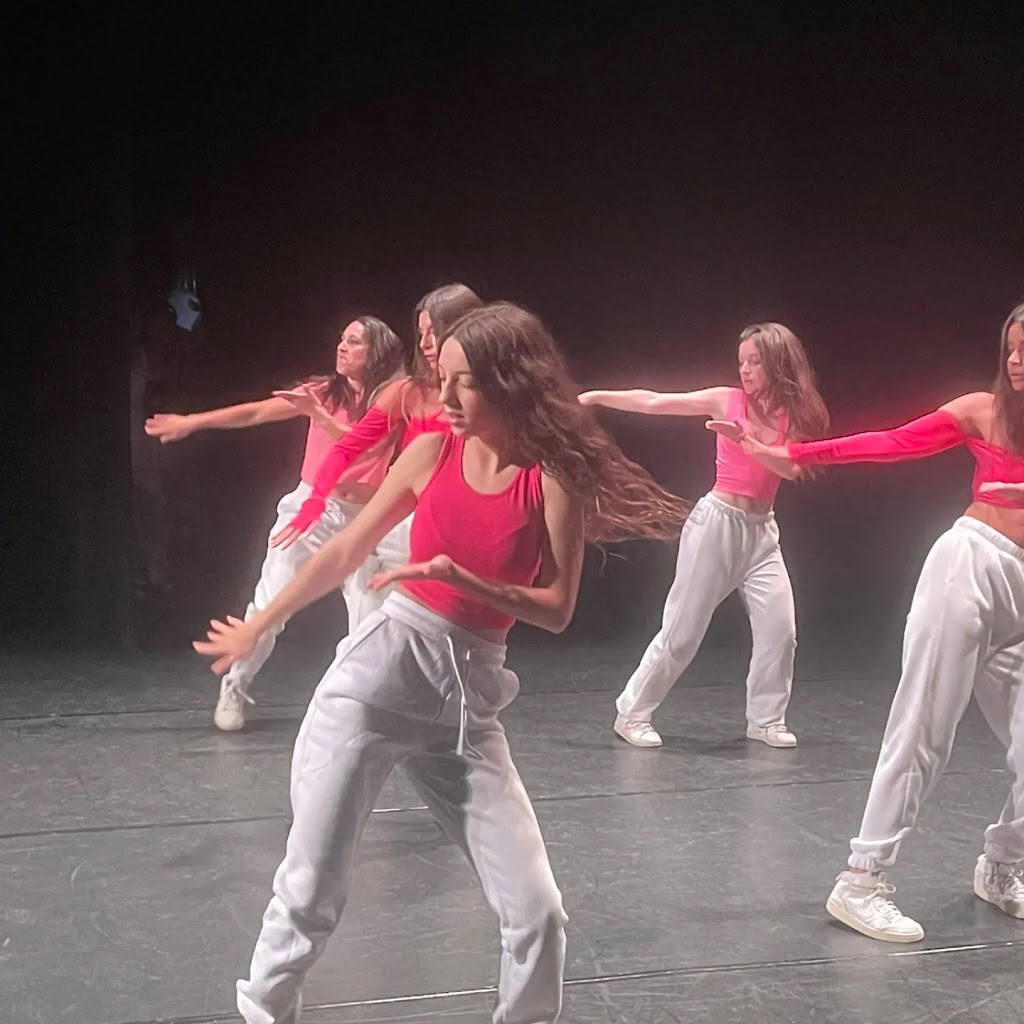 Escuela de Danza Sanasartes — Danza