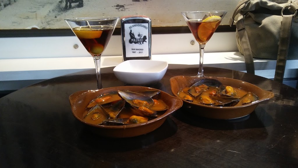 Bar "Madrid" — Comida y bebida