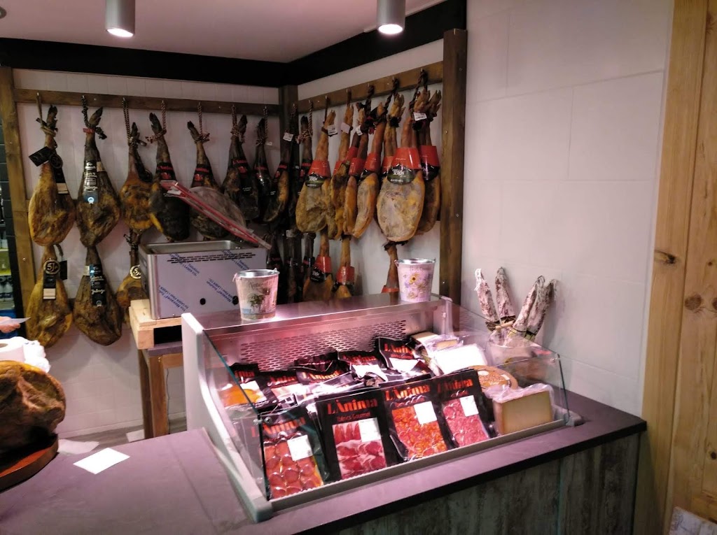 L'Anima. Ibericos, cafeteria y bodega — Ambiente