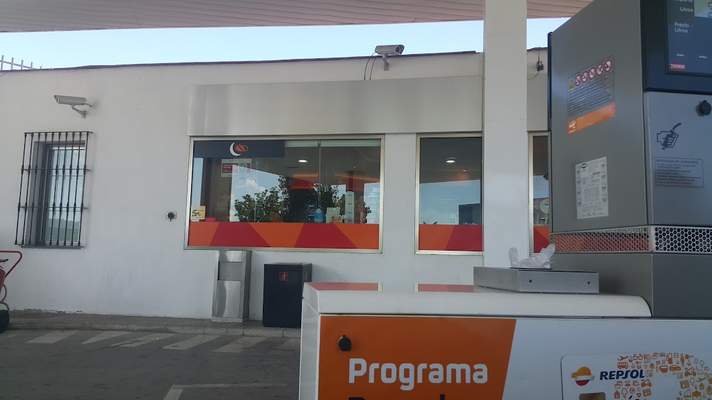 Estacion de Servicio Repsol — Exterior