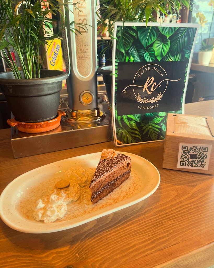 Gastrobar Exate Palla — Comida y bebida