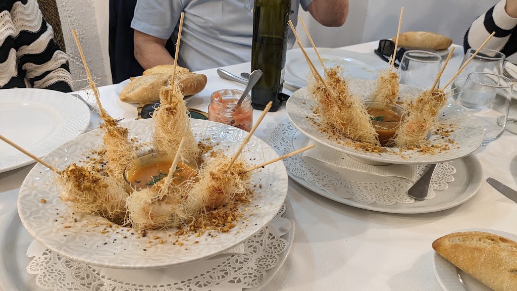 El Almirez Restaurante — Comida y bebida