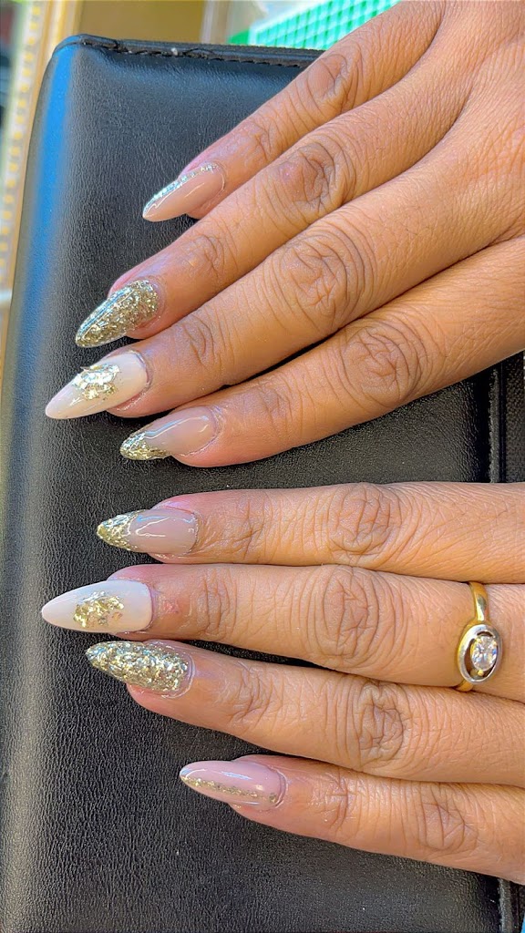 Make Over Beauty Parlour