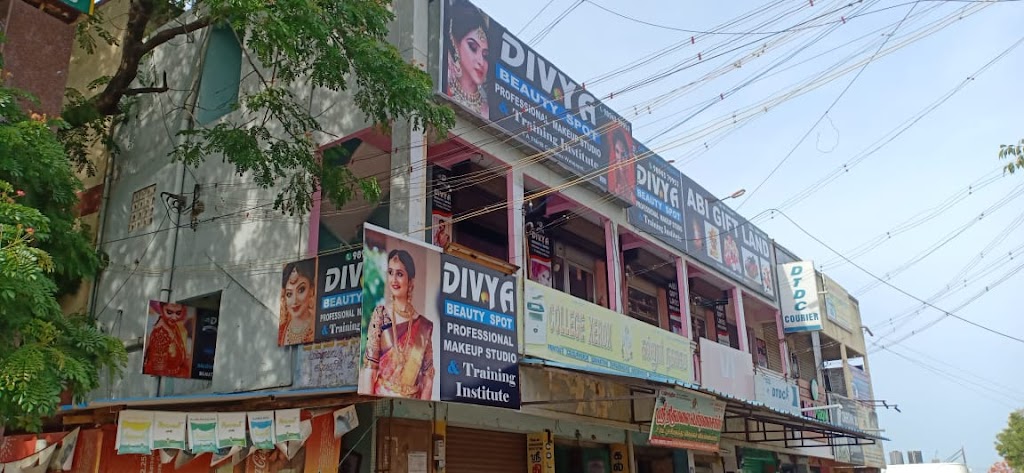 Divya Beauty Spot Bridal Studio