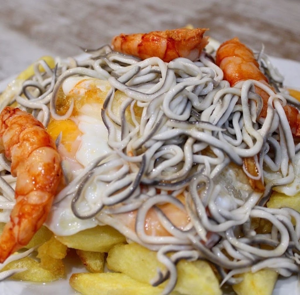Cafeteria "Mia" Cocina Fusion — Del propietario