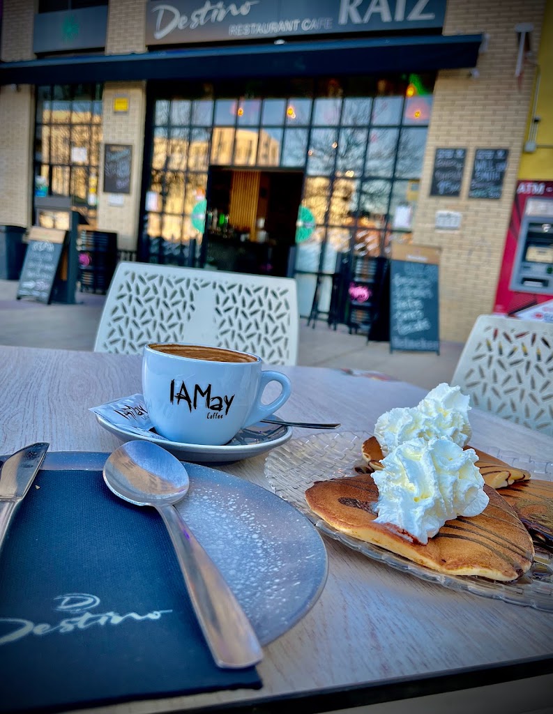 Destino Raiz Restaurant Cafe — Comida y bebida