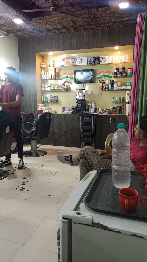 Hii Profile Unisex Salon