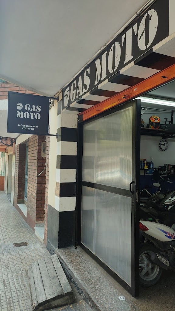 GAS MOTO — Exterior