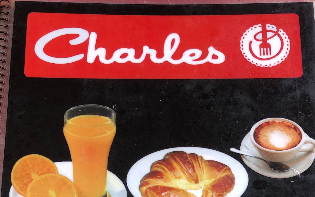 Bar Charles — Comida y bebida