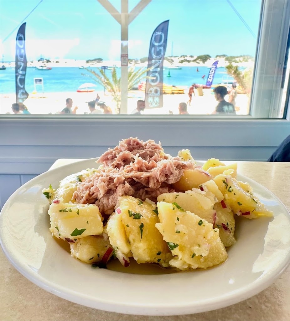 Chiringuito Bongo — Comida y bebida