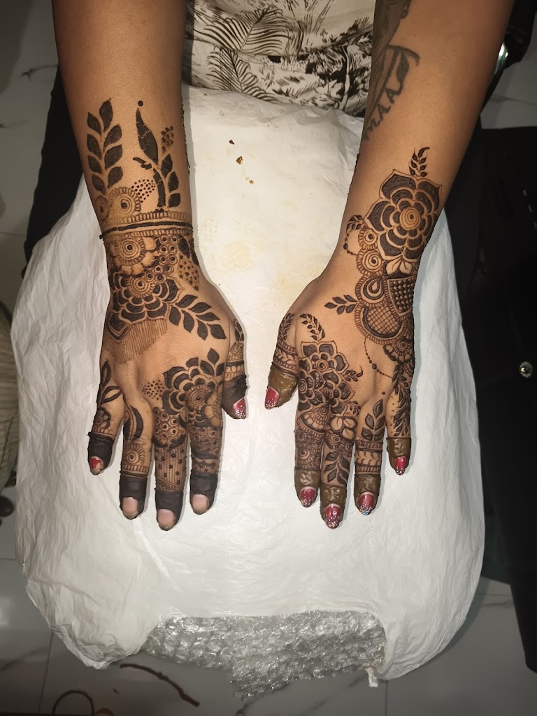 Roop Nandini Ladies Beauty Parlour Professional Makeup And Spa