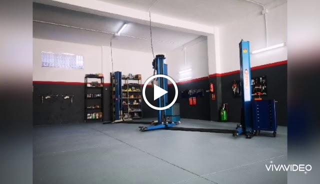 Autogek Canarias Taller Mecanica — Interior
