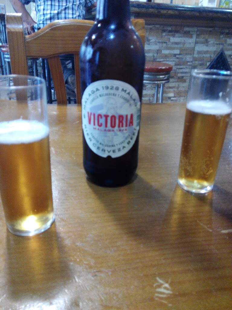 El Mirlo — Comida y bebida