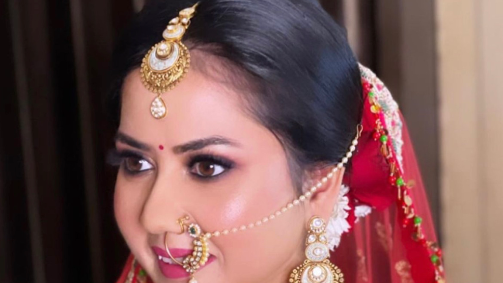 Himanshi Dua Makeover