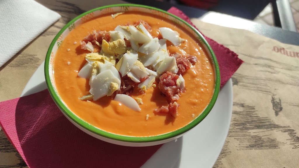 Cafe Bar Azahar — Comida y bebida